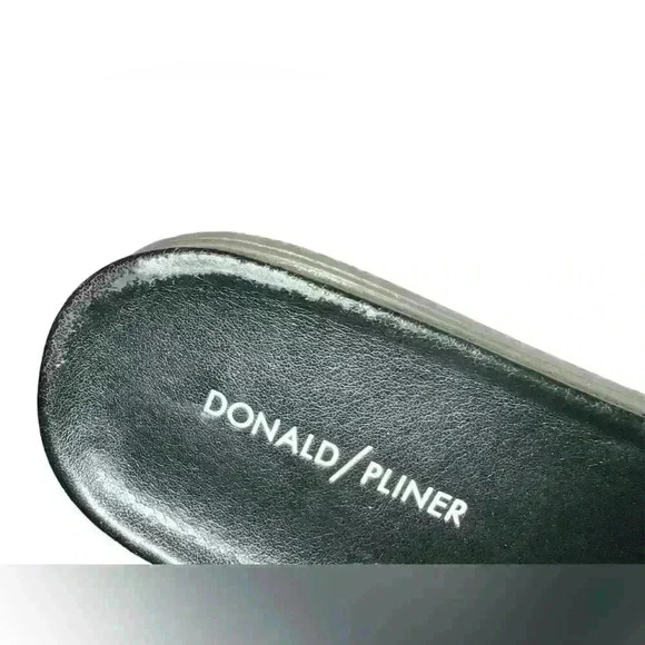 Donald J Pliner  Hollie Slide on Sandals, Black Sz 10 Comfy Summer Minimalist - Picture 4 of 8